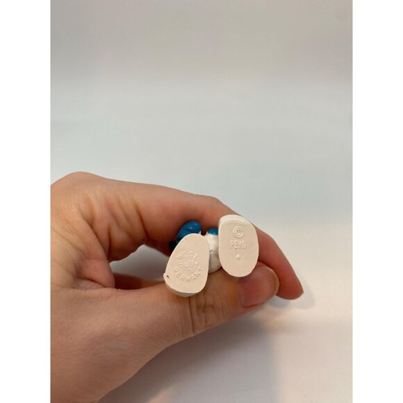 Vintage Peyo Smurf PVC Figurine Toy - Picture 7 of 7